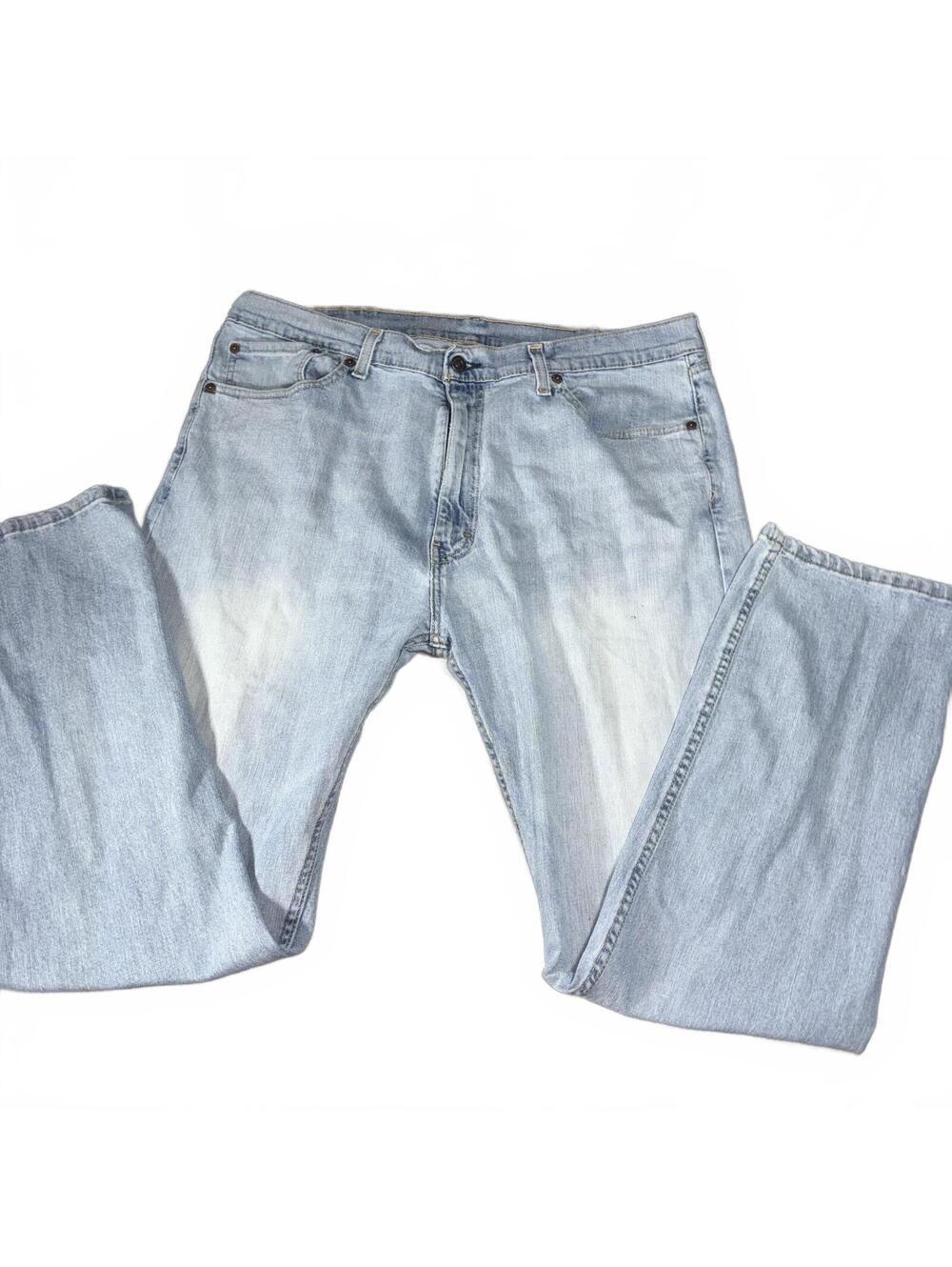 Levi's 505 Men’s 40 x 32 Straight Relaxed Light Wash Denim Jeans Work Or Casual - Picture 3 of 7